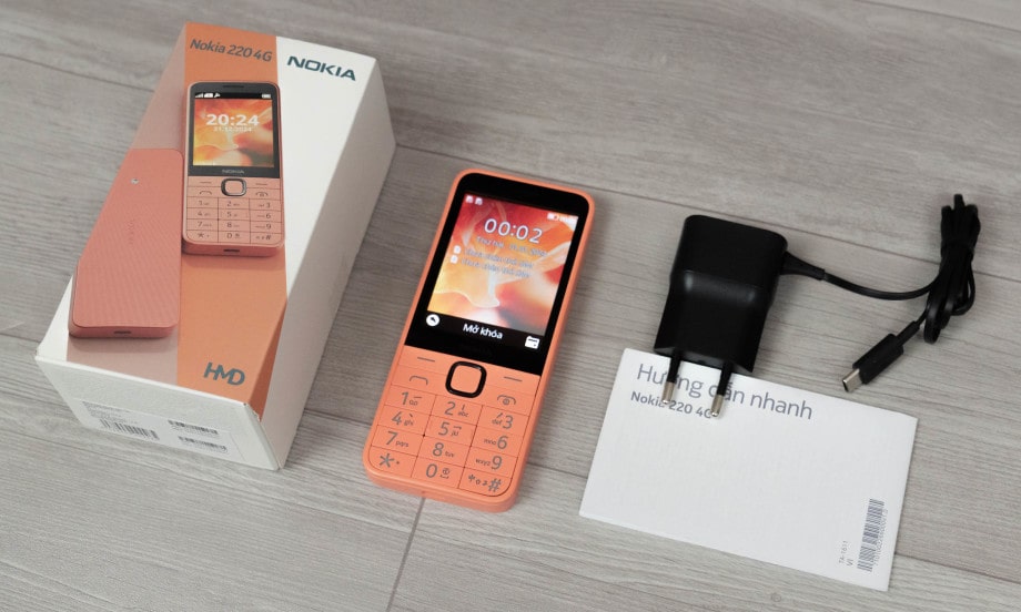 Review Điện Thoại Nokia 220 4G Cục gạch thông minh mới nhất 02